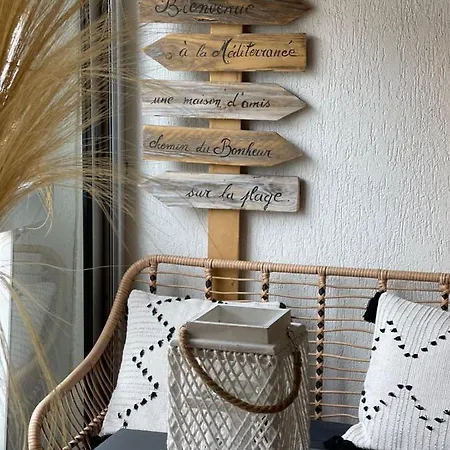 Lägenhet La Mediterranee Au Coeur Du Village 50 M De La