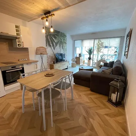 La Mediterranee Au Coeur Du Village 50 M De La Le Grau-du-Roi