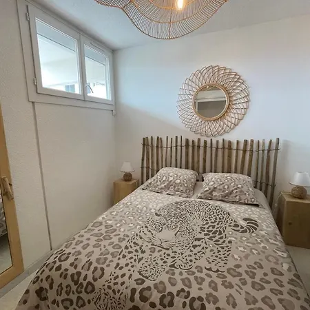 Lägenhet La Mediterranee Au Coeur Du Village 50 M De La